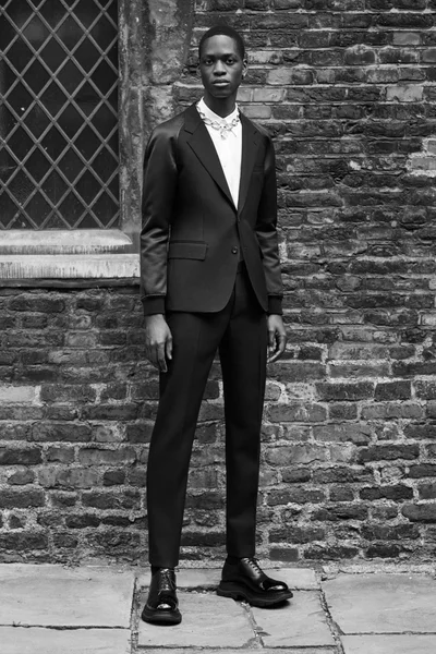 Look 12